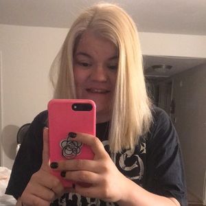 Meet your Posher, Monica